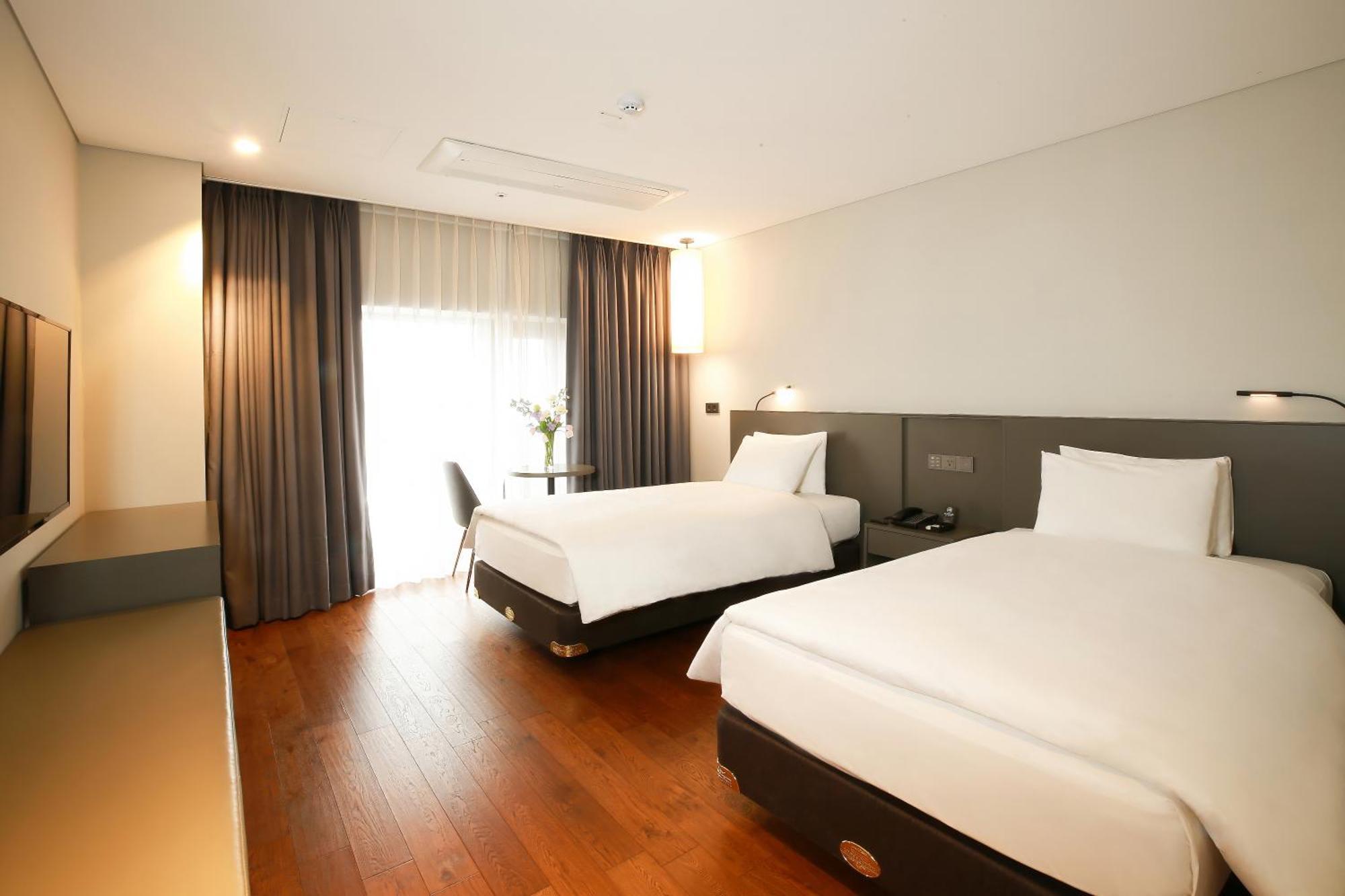 WesternLife Hotel Iksan Værelse billede